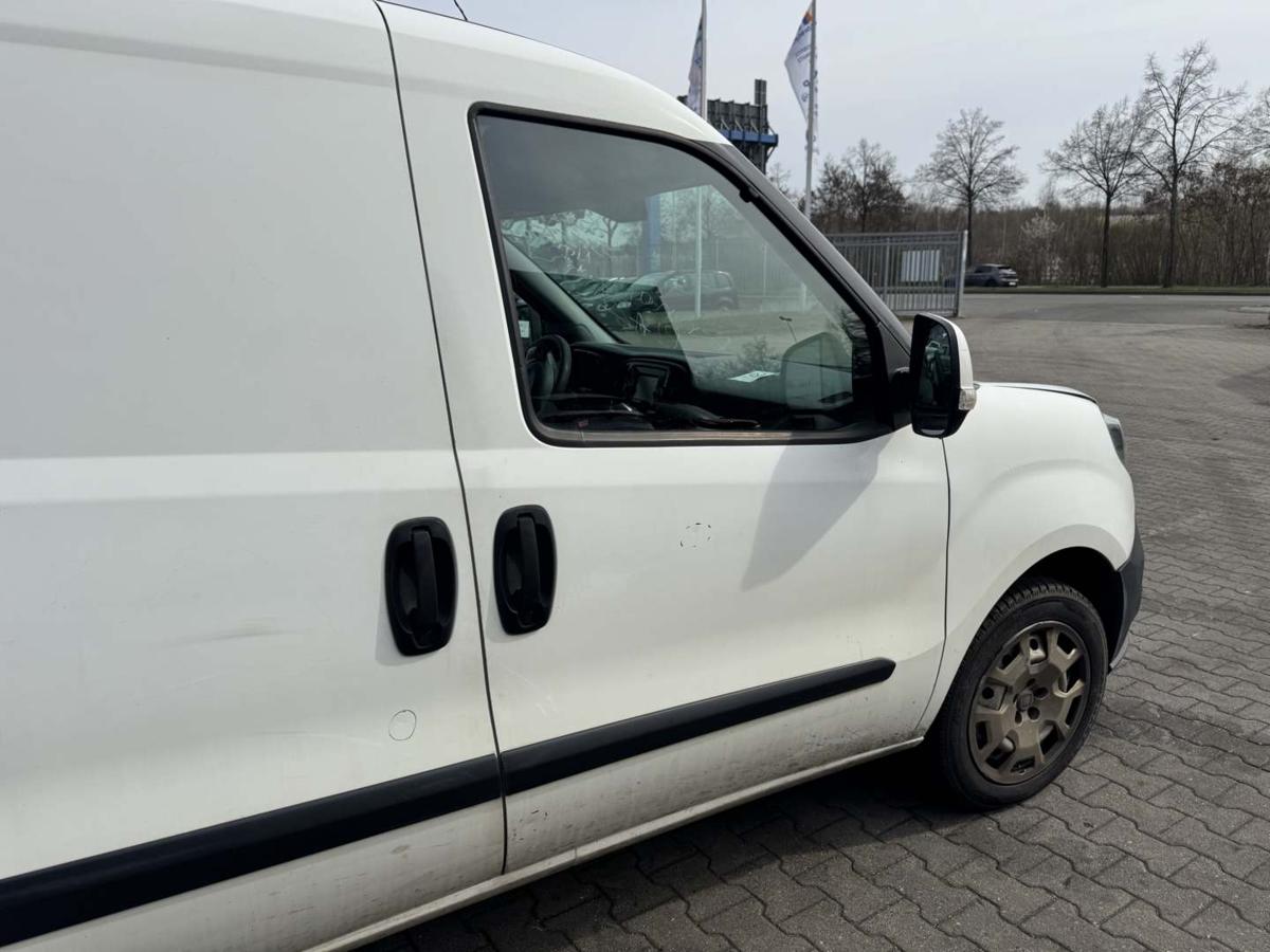 Fiat Doblo 2 original T&uuml;r vorn rechts 249 Bianco Banchisa Rohbau Bj.2018